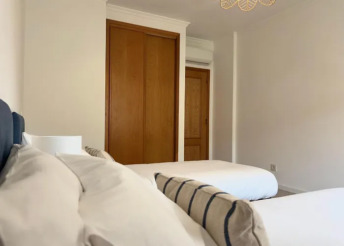 Summersalt - Old Town 아파트 *